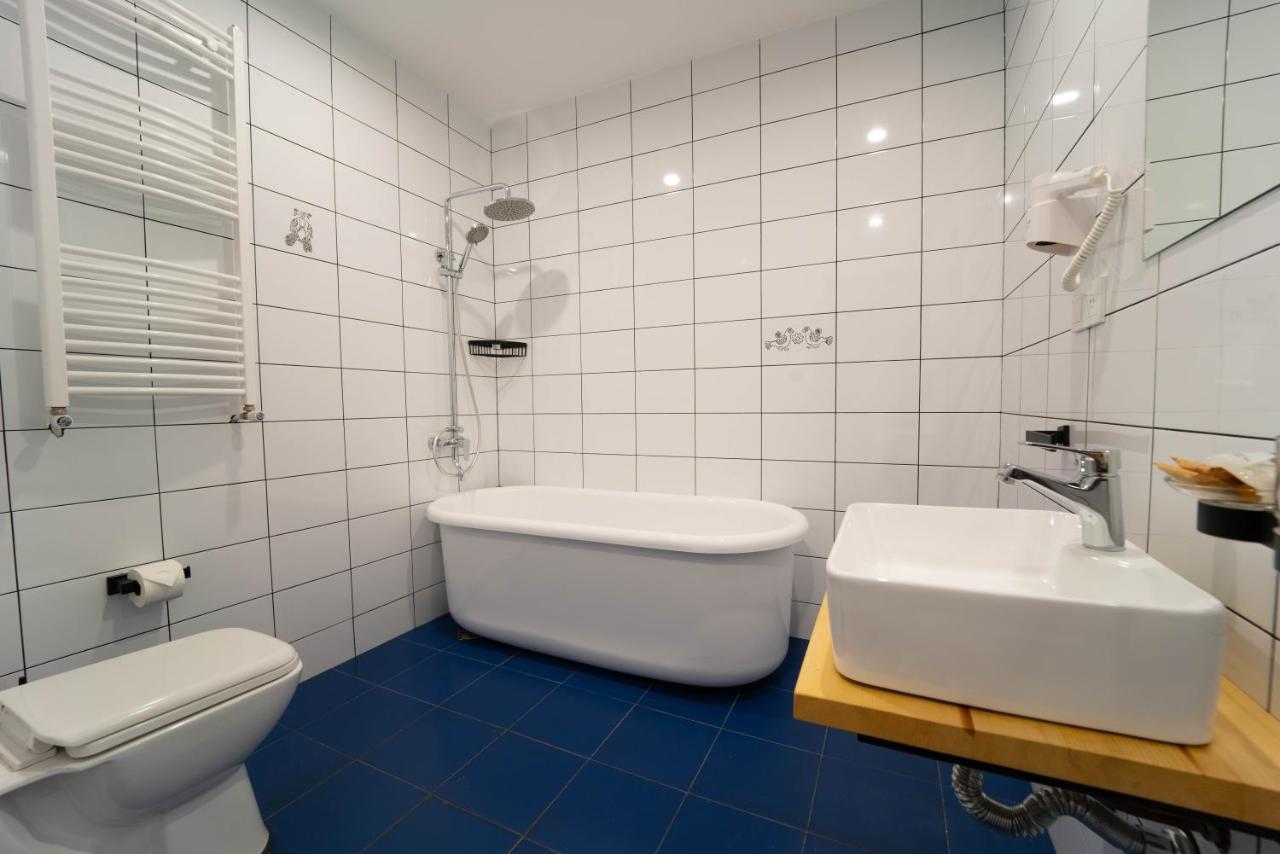 Hotel Lahili Местія Екстер'єр фото