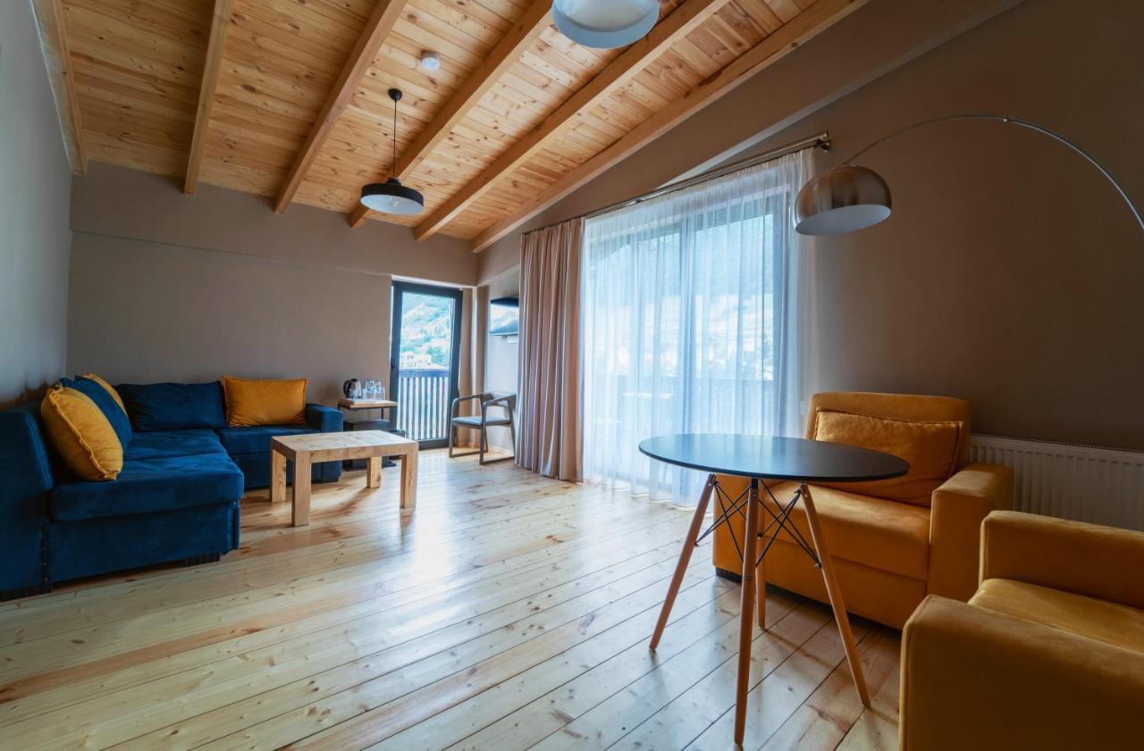 Hotel Lahili Местія Екстер'єр фото