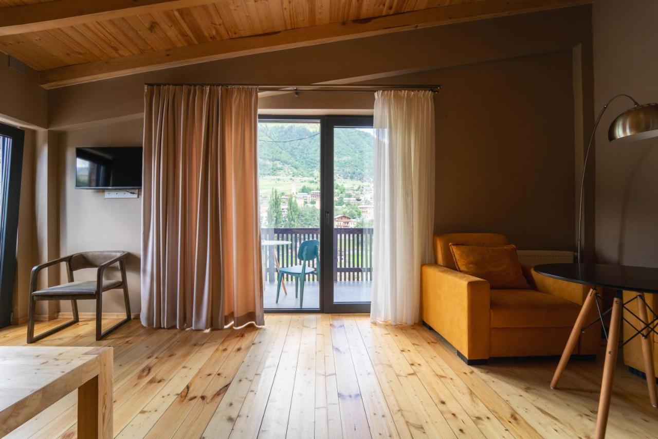 Hotel Lahili Местія Екстер'єр фото