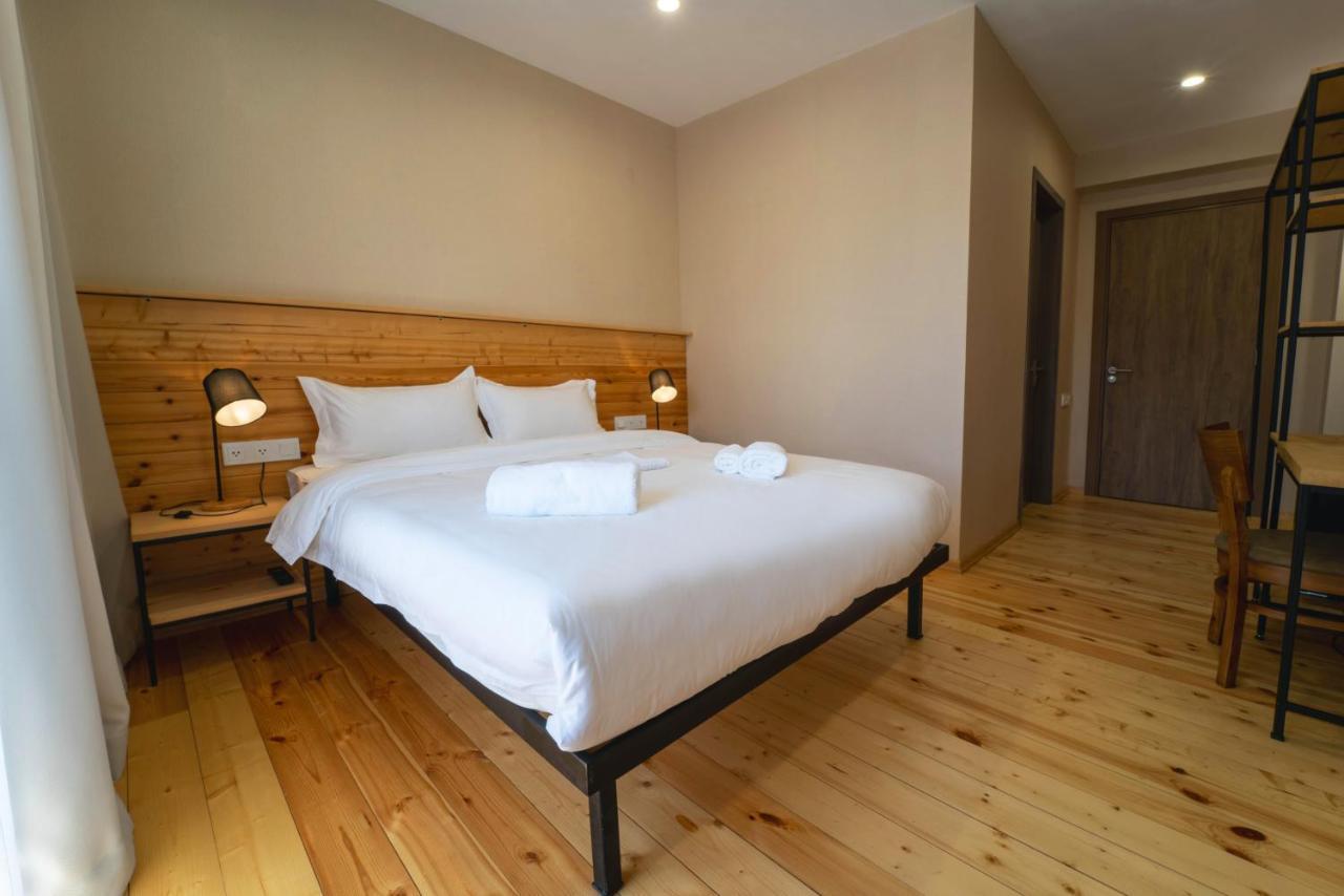 Hotel Lahili Местія Екстер'єр фото