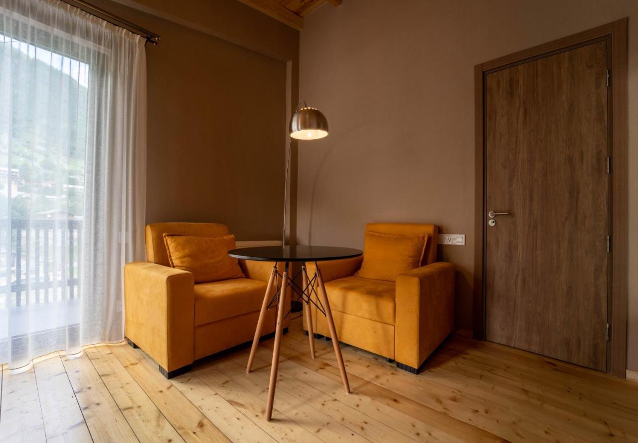 Hotel Lahili Местія Екстер'єр фото